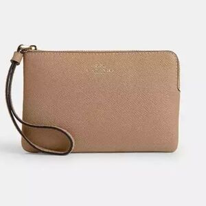 Coach, EUC, Women's, Wrislet with Strap, Zipper Closure, Color Beige